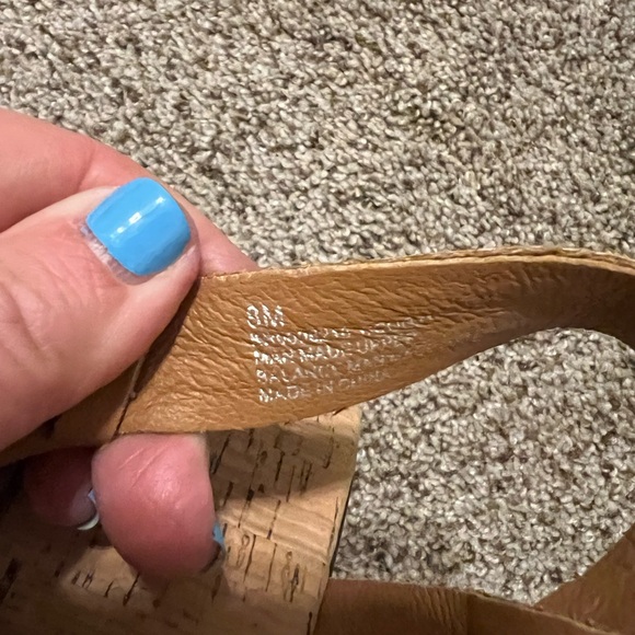 Korks tan studded clogs size 8 - Picture 6 of 6